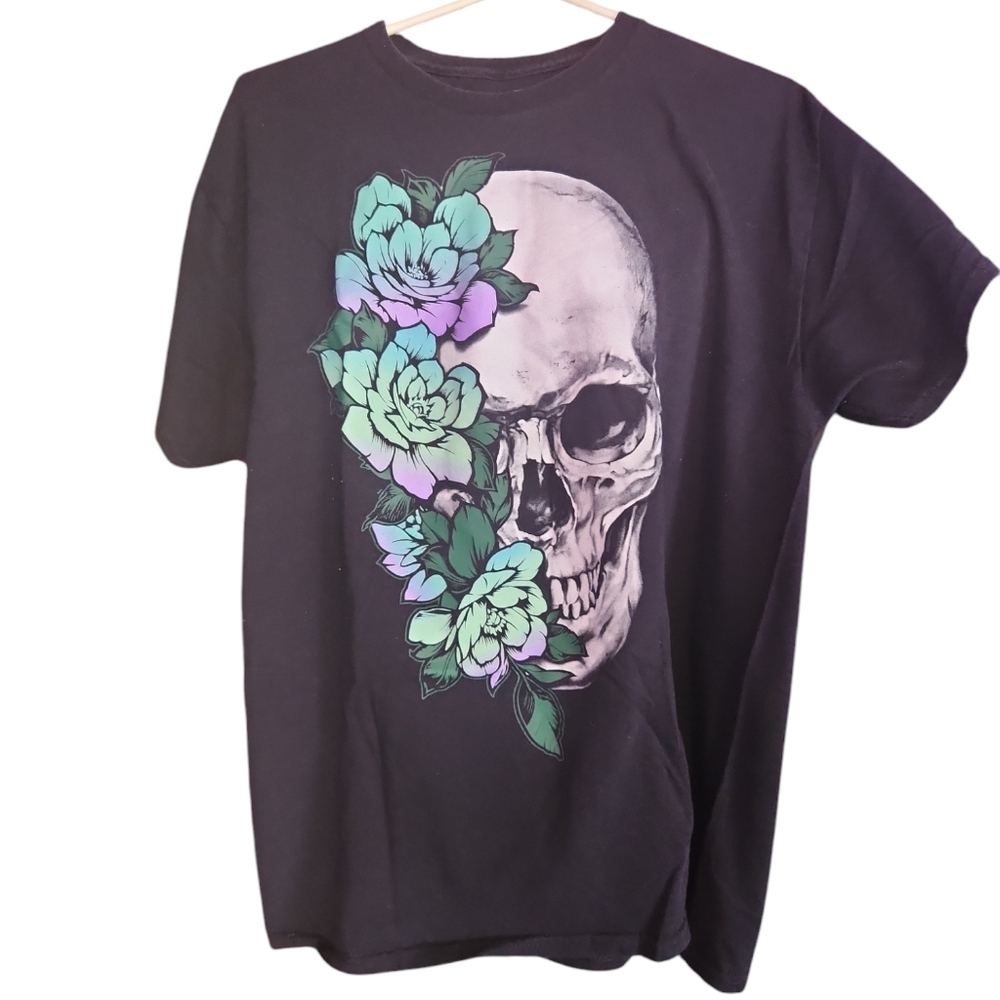 Skull Flower Graphic Tee